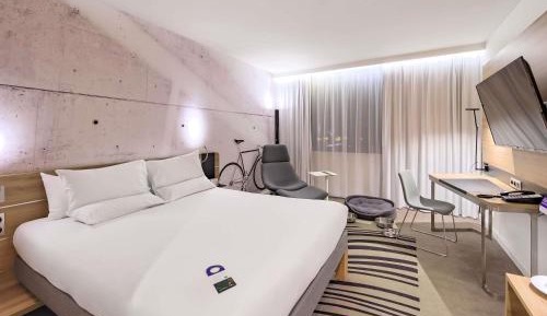 Executive Queen Room