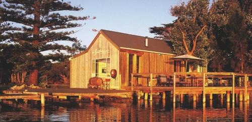 Boathouse One-Bedroom Cottage with River View