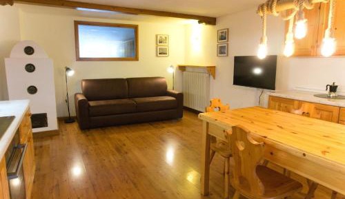 One-Bedroom Apartment with View