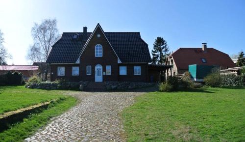 Three-Bedroom Superior Apartment