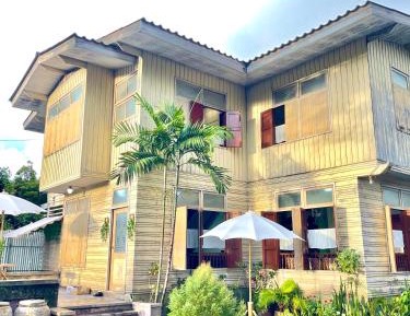 Triple Room with Shared Bathroom