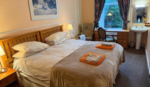 Double or Twin Room with Shared Bathroom