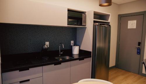 Queen Suite with Spa Bath