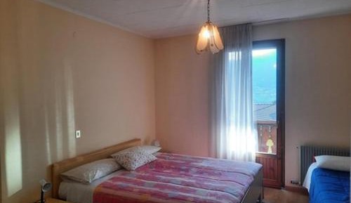 Deluxe Room (2 Adults + 1 Child)