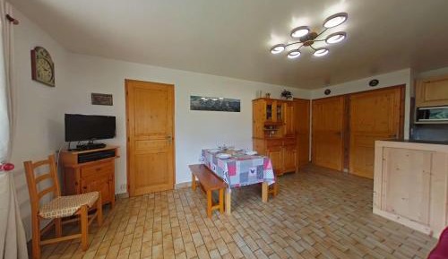 Apartment (6 Adults)