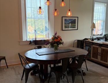 Three-Bedroom Apartment with Mountain View