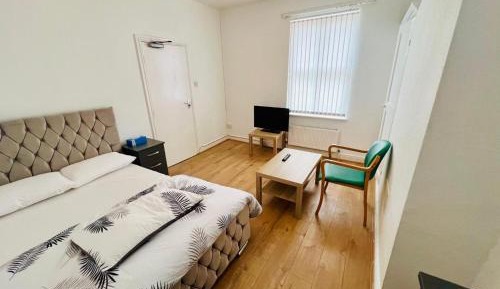 Double Room with Shared Bathroom