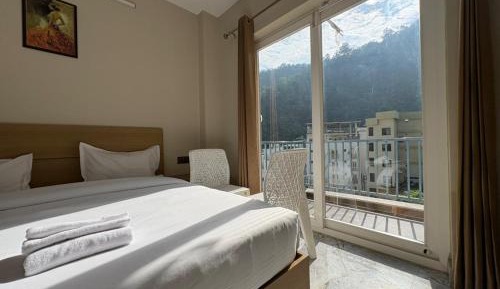 Queen Room with Balcony