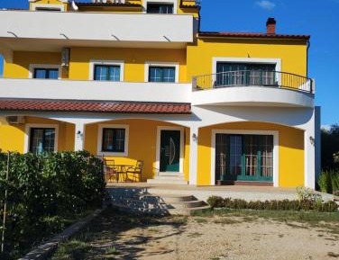 Apartment with Terrace