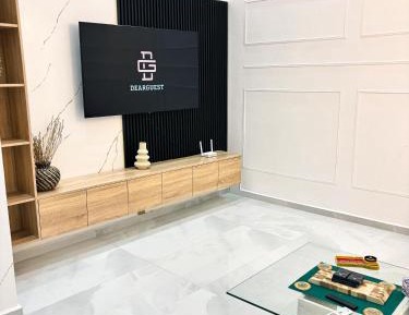 Three-Bedroom Deluxe Apartment