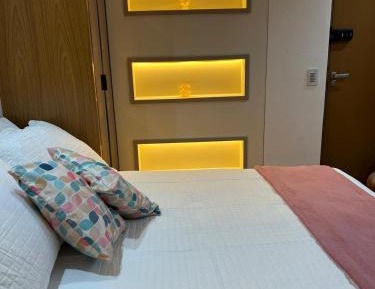 Deluxe Room (1 adult + 1 child)