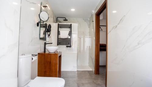 Deluxe Double Room with Shower