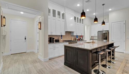 Deluxe Double Room (2 Adults + 1 Child)