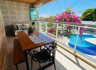Apartment with Pool View 