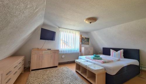 One-Bedroom Apartment with Balcony