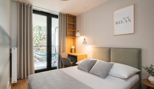 One-Bedroom Apartment