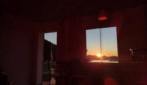 Studio with Mountain View