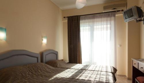 Triple Room with Sea View