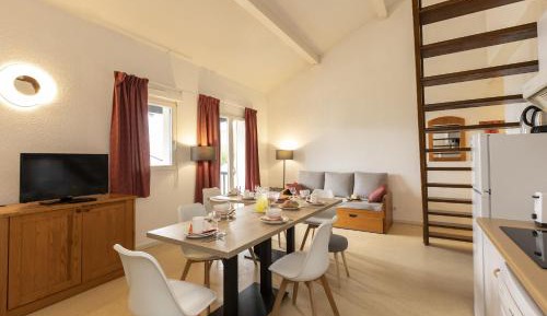 Superior 4-Room Duplex Apartment 7/8 People