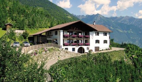 One-Bedroom Apartment with Panoramic View