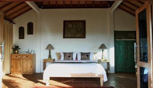 Bungalow with Sea View