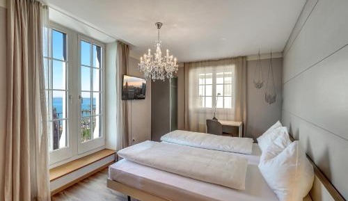 Deluxe Double or Twin Room with Lake View