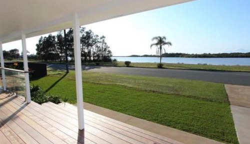 Three-Bedroom Holiday Home 
