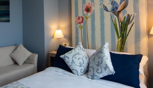 Single Room with Private Bathroom