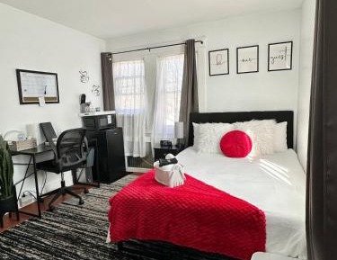 Queen Room with Shared Bathroom