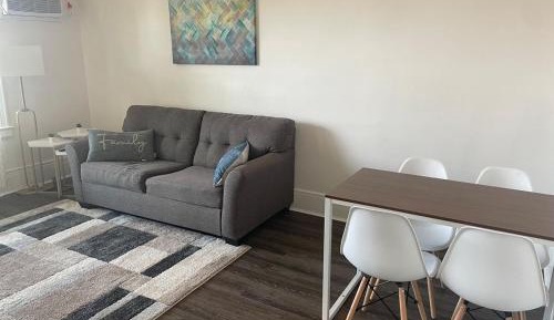 One-Bedroom Apartment - Non-Smoking