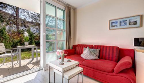 Apartment with Lake View