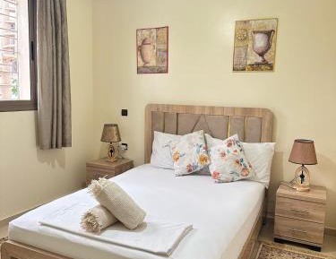 Twin Room with Shared Toilet