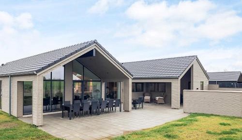 Six-Bedroom Holiday Home