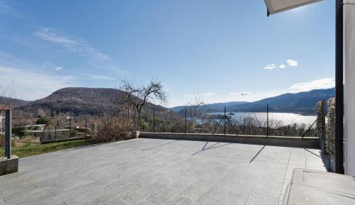 Superior One-Bedroom Apartment with Balcony