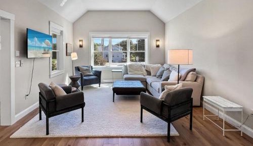 Three-Bedroom Holiday Home 