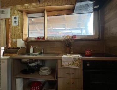 Apartment with Mountain View