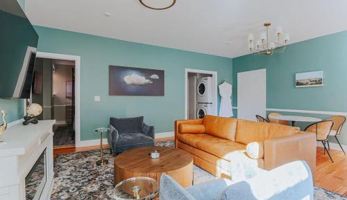 Quadruple Room with Private Bathroom