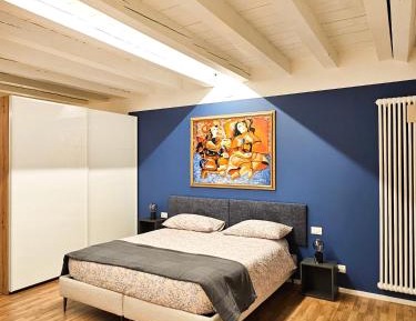 One-Bedroom Apartment with View