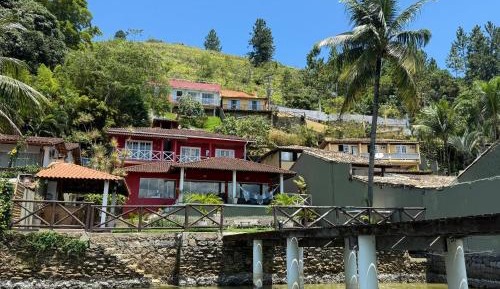 Three-Bedroom Holiday Home 