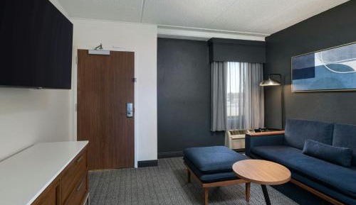 One-Bedroom Presidential King Suite with Sofa Bed