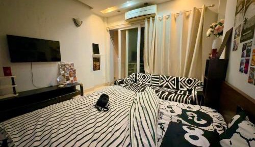 Studio with Balcony