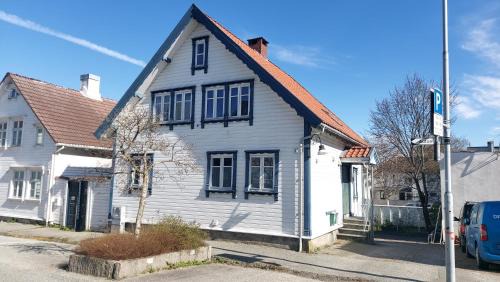 Three-Bedroom Standard Apartment