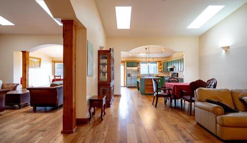 Three-Bedroom Holiday Home 