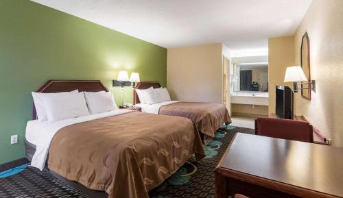 Queen Room with Two Queen Beds - Non-Smoking