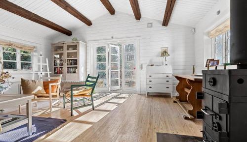 Three-Bedroom Holiday Home 