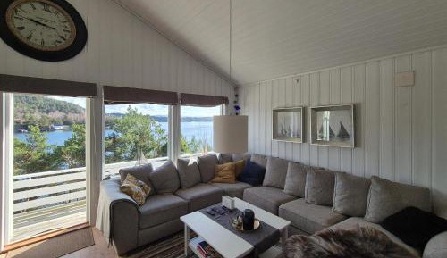 Five-Bedroom Holiday Home