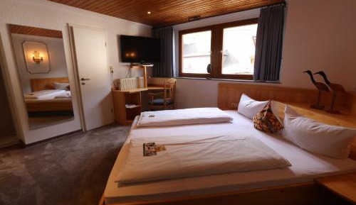 Double Room with Private Bathroom