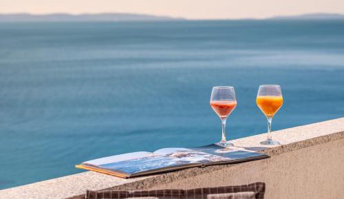 One-Bedroom Apartment - Sea Side