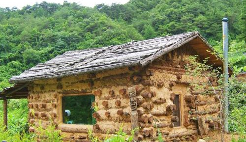 Bungalow with Garden View