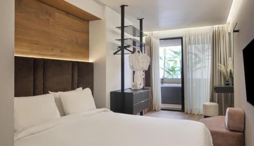 King Room with Balcony